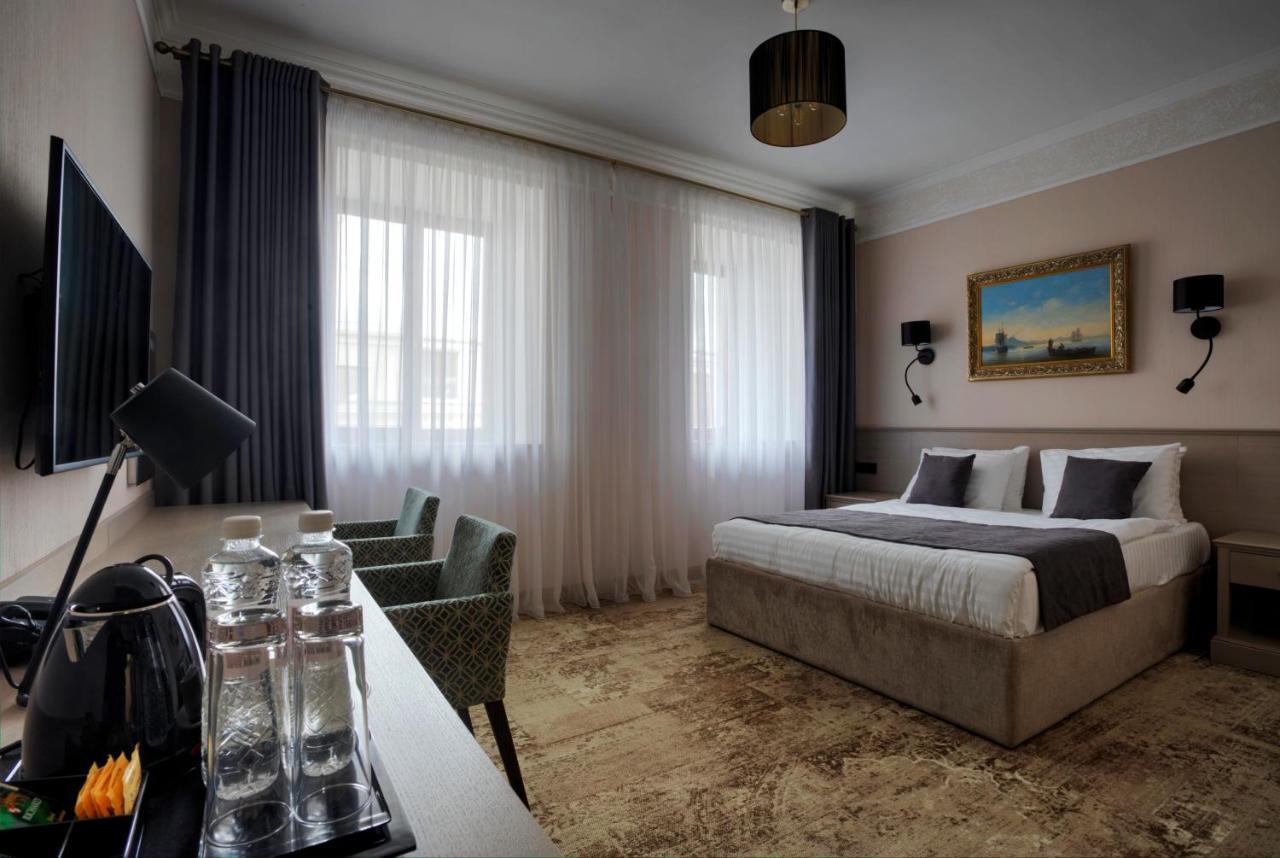 Ayvazovsky Hotel Odessa Buitenkant foto