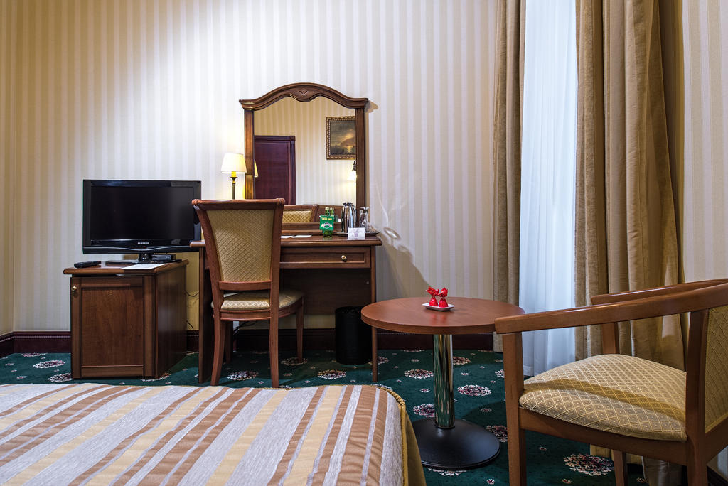 Ayvazovsky Hotel Odessa Buitenkant foto