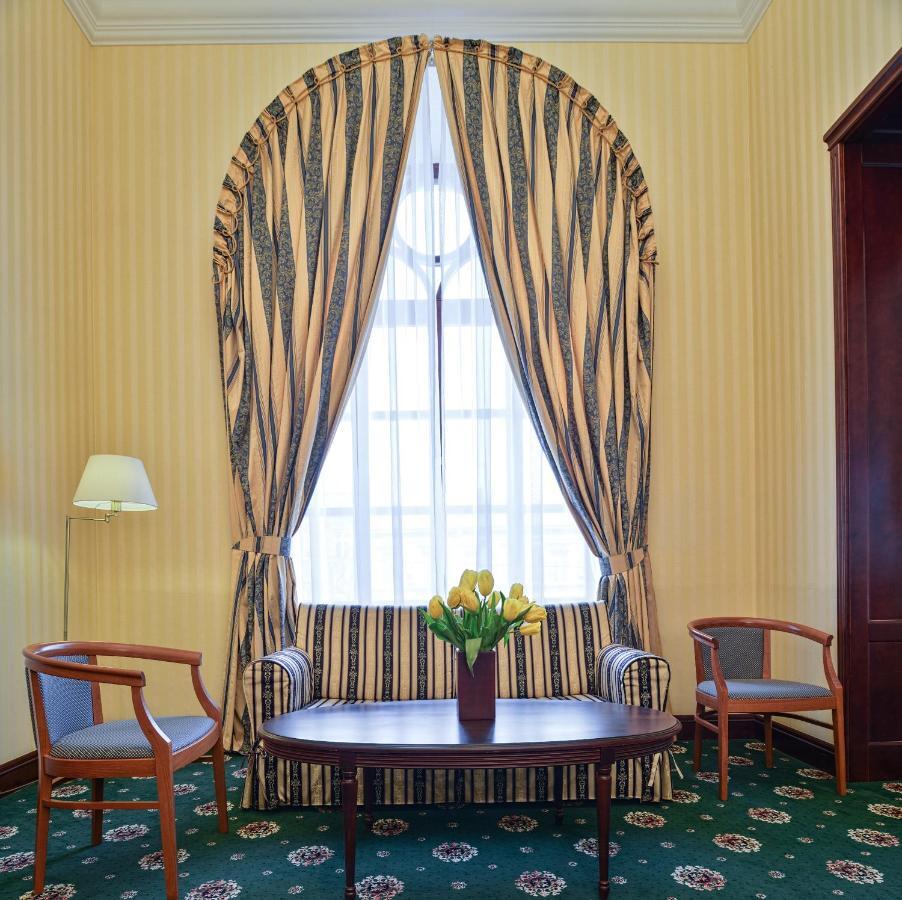 Ayvazovsky Hotel Odessa Buitenkant foto
